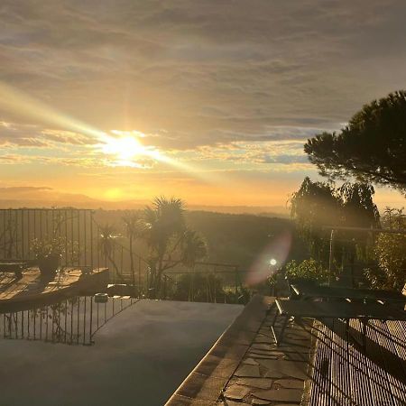 "Aux Balcons Du Riou" Avec Vue Mer 180 Degres Vence Exterior foto