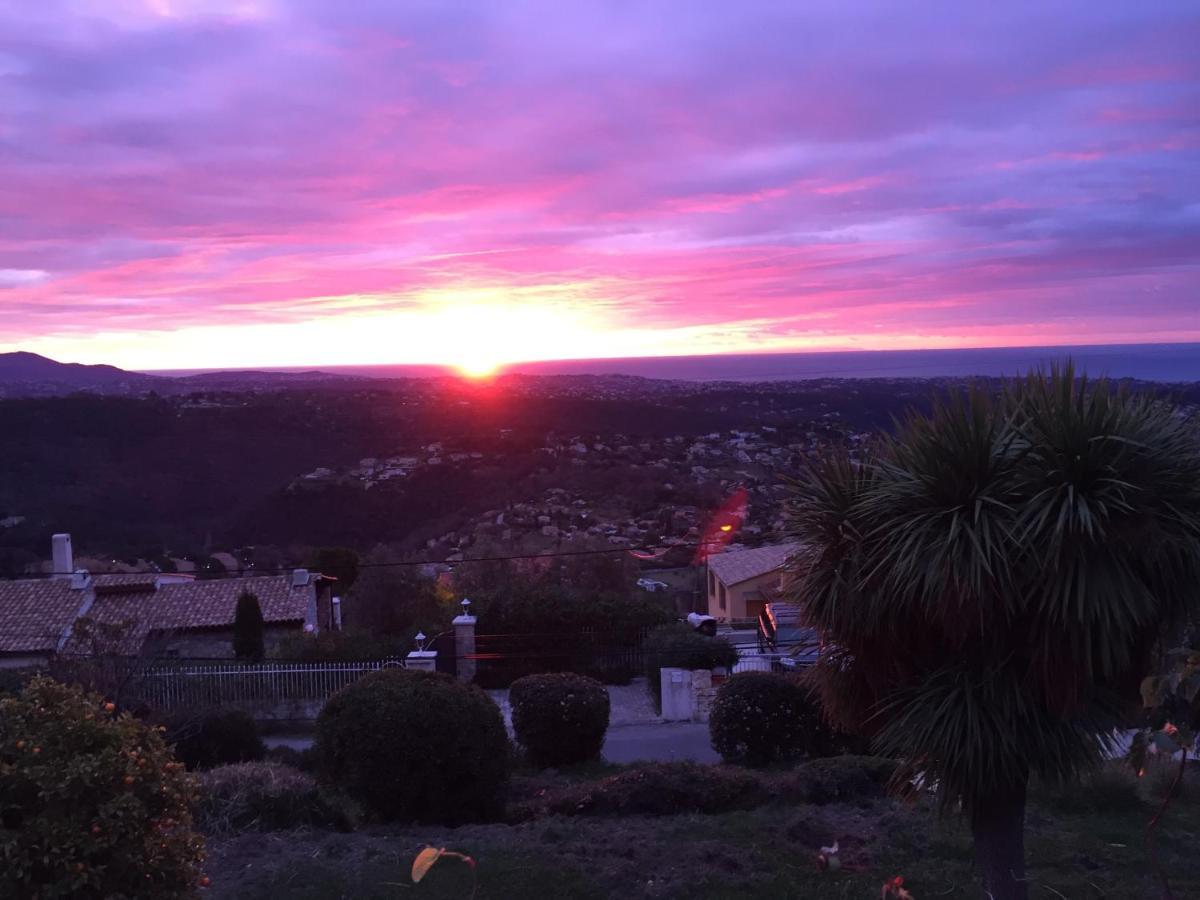 "Aux Balcons Du Riou" Avec Vue Mer 180 Degres Vence Exterior foto